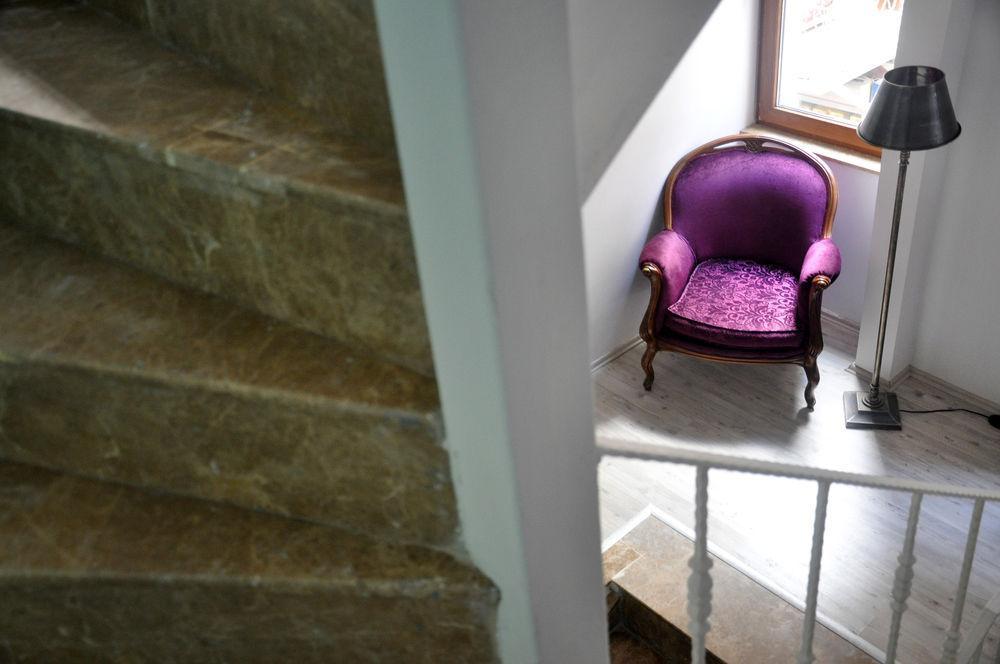 Bed & Breakfast Corner Living Space Istanboel